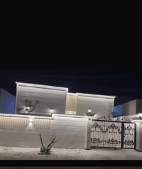 دار للبيع في مجمع الجوهره طابق ونص مساحه ٢٥٠ متر شارع ٣٠ متر فول مواصف...