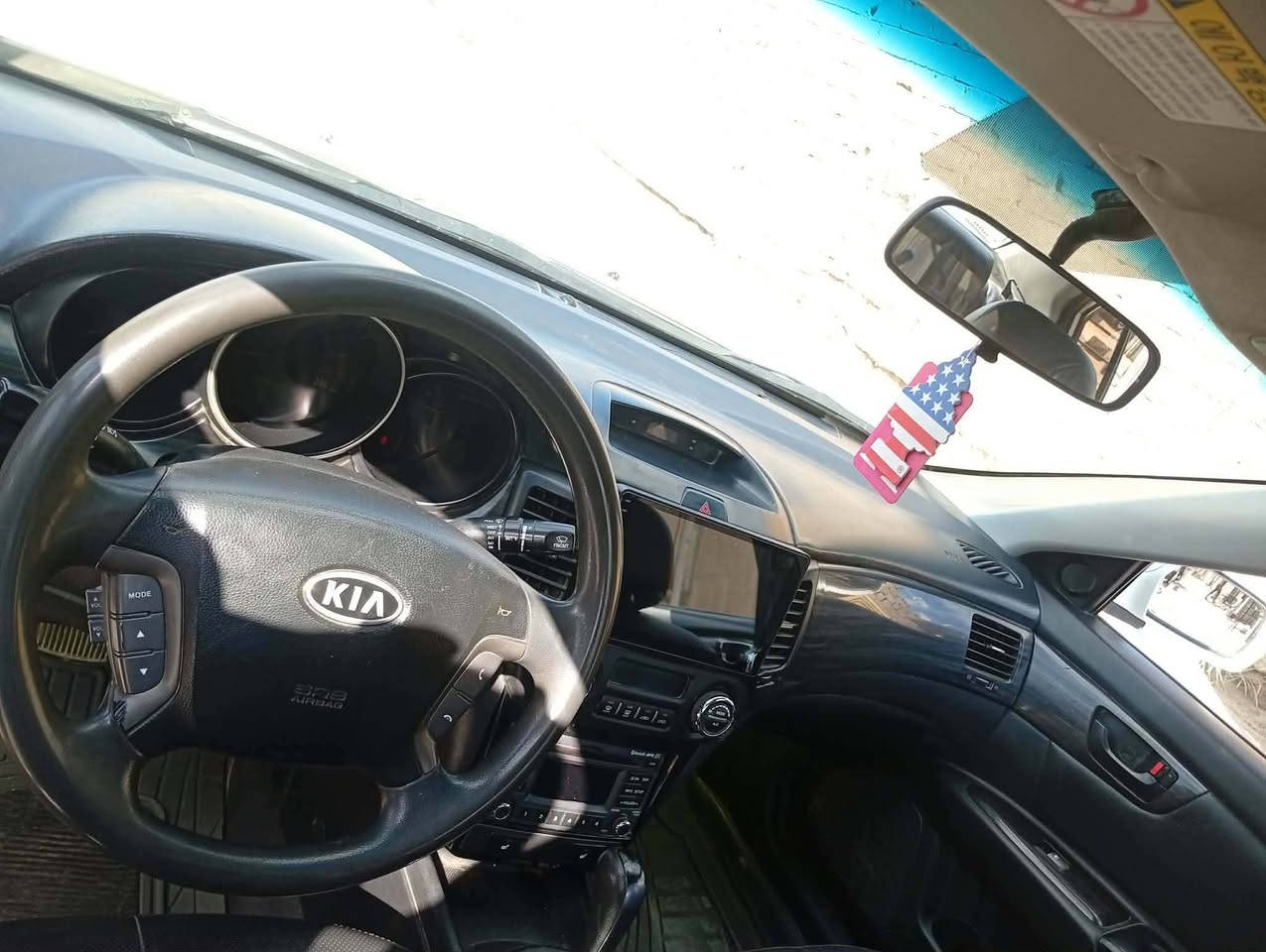 السلام عليكم من رخصة الادمن اوبتما موديل 2010 وارد كوري خط واحد بلادي السياره فول مواصفات نظيفه جدا ماعايزه برغي لايت زنون شمسي اصلي نفس البلاد بضبط صبغ 3 قطع اثر شخوط بدون حادث وبيه سونار تبريد ثلج تخم تاير شاشه وكامره فتحة سقف ترايك وين متحب اقتصاديه بالبانزين الى درجه متتوقعه سياره بسمي سعره 104 بيه مجال قليل للطيبين ***********
