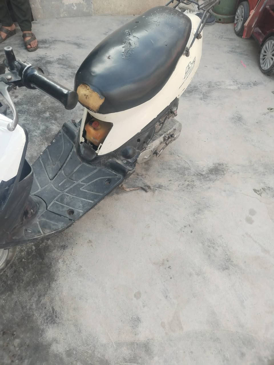 للبيع مكان الزبير السعر 175 وبيها مجال***********
