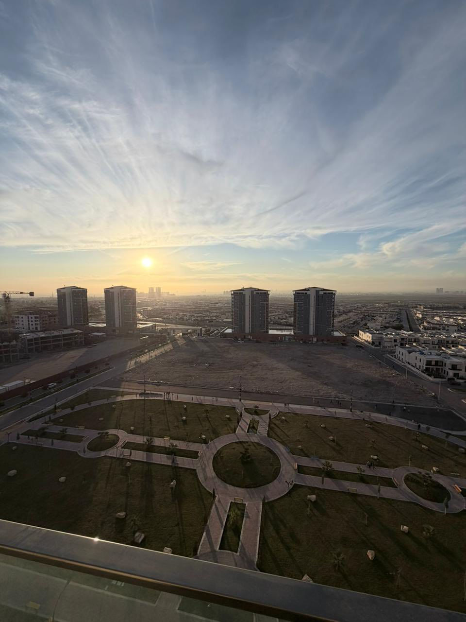 شقه موثث كامل نظام نقد و اقساط 
للبيع في باك لاند
مساحه ١٠٥متر 
غرفتين نوم موثث كامل
للمزيد من معلومات راسلني عل واتساب ***********
