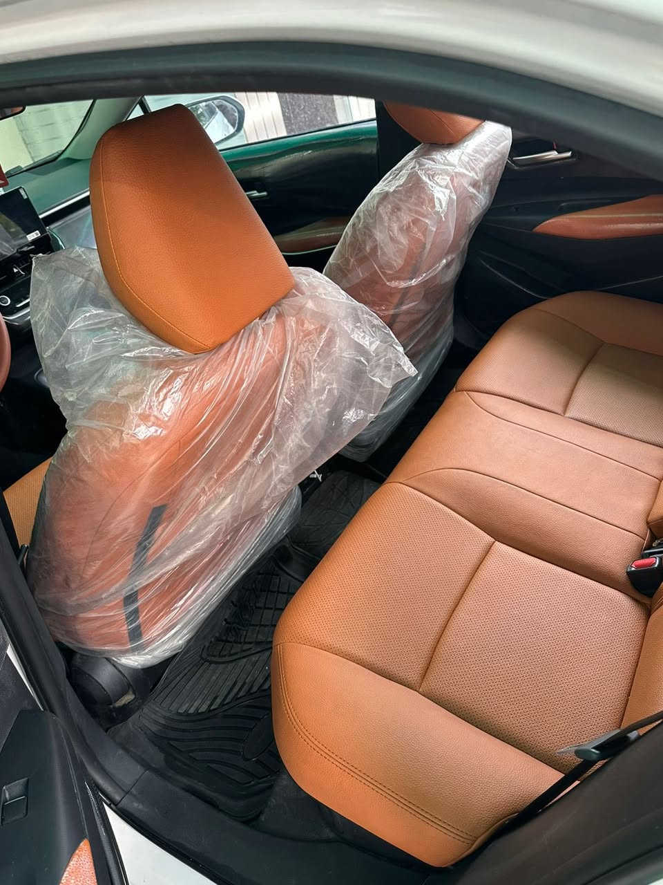 بسم الله 
للبيع كورلا 
هايبرد 
2024  
باب اول
سياره جديده وعلى ايدي 
من محسن من دهن اصلي 
من تخم تاير 
سياره مال بيت 
باسمي شخصياً
معروفه مواصفاتها فلولل سياره للاخير 
سعر ١٤٥ وبيها مجال قليل 
مكان بغداد سيديه او حي دراغ المنصور 
***********
