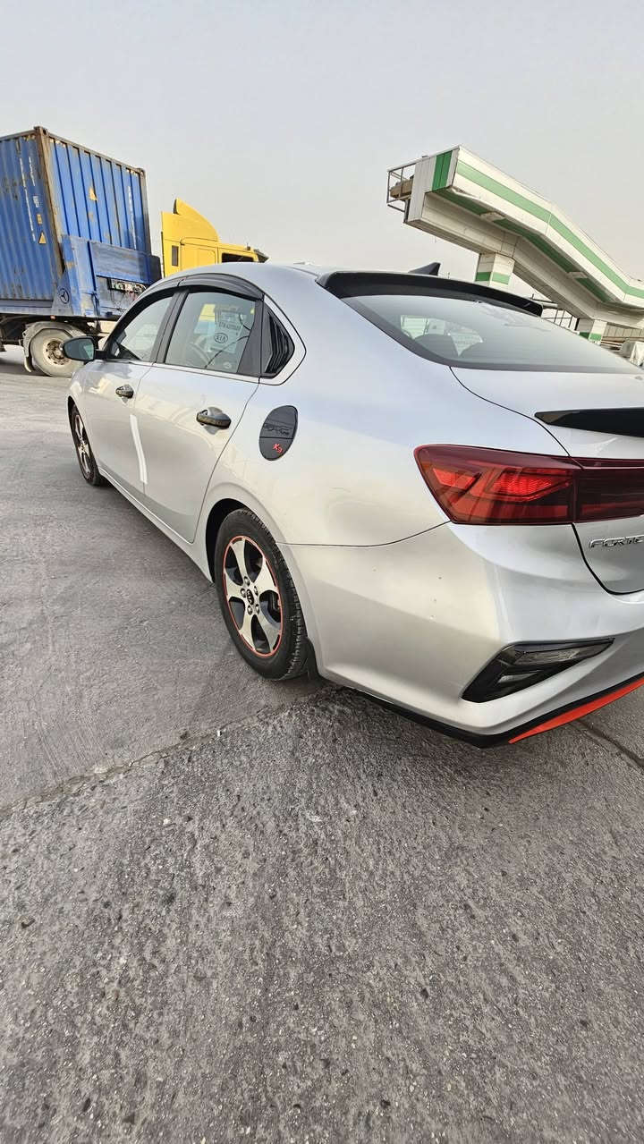 السلام عليكم كيا فورتي 2019
نص فول معروفه الموصافات 
كير ايتي محرك دوش 2000
ملضومه زنون شاشه جبيره
بدون ايرباك تخم تاير جديد 
تبريد خير من الله 
حادث بارد بل بنيد جاملق امامي
مبدل وباب مصبوق بدون دواخل
#السعر132 بيه مجال بسيط 
رقم الإنكليزي سياره باسمي تحويل ثاني يوم 
هزه جديده سونار بل منشور
الاستفسار فقط ع رقم ***********
مكان سياره بسمايه
ما يعجبك سعر سياره اعبر المنشور
