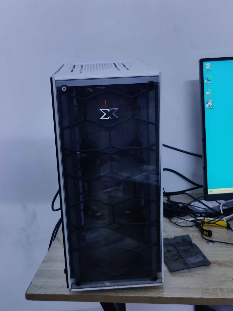 كمبيوتر بالمواصفات التالية 
ryzen 5 2600x 
ram 8gb ddr4
gpu rx 580 8gb 
 psu 700w 
hhd 500gb 

يحتاج تطوير (رام و  اس اس دي ) 
الكرت جدا نظيف  الكيس يحوي 4 فانات وhub 
السعر 335 سعر نهائي

يوجد توصيل جميع المحافظات بغداد, العراق


**إذا كنت صاحب هذا الإعلان وتريد حذفه لأي سبب، رجاءا أرسل رسالة إلى الدعم الفني**