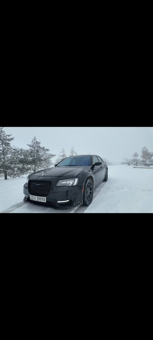 ئۆباما ٢٠١٦ Cفول 
٤+4
پانۆراما .
کوشن غەزن کوشن سارد و گەرم کوشنی دواوە هیتەرە 
سوکان هیتەر
پەردە

مکابەرە alpain
ئاوێنەلە بەگدا دەحەوێ زدە فول و هیتەرە
لایتو دەعمی و تایەو ویلی کراوە بە S
 کار پلەی
بەرماجە ی مواسسفاتی بۆکراوە 
چوار مۆدی لێخوڕینی 
NORMAL......CUSTOM .....SPORT........TRACK
سفربۆسیهەیە  بۆ زیاد کراوە
لەگەڵLAUNCH CONTROL  
زەختی ڕۆنی مەکینە و گێڕ و قوەتی باتریت پێ دەڵێ لەگەڵ پلەی گەرمی ڕۆنو هایدرۆلیکی گێڕ
زۆر مواسەفاتی تر........
گێڕو مەکینەی نەکراوەتەوە ژێری لەسەری جوانتدە هایدرۆلیک و ڕۆنو بانسی تازەیە 
سەیارەکە دەعمو ناو گرتنی نیە 
تەنها پەڵەیە کارتی هەیە لە گەڵ تۆزی p.d.rبێ ناو گرتن 
گۆڕینەوە دەکەم لە سەر دڵ گرتن
..... 
***********......فایبەر ....وەتسئەپ 
......      خوا ماێی هەمو لایەک بپارێزێت .

  
.

اوباما للبيع موديل   2016C. Full
بانوراما
کشنات حار بارد
کشن خزن
ستیرن هیتر 
تبرید قطعتین
بردە
شغال 
مری قلاب
سماعات alpine  
السياره داخله كلين بالعراق صار بيه 3 أماكن بارد كلش   
زغار كارت حافه البنيد
سنويه جديد لحد 27
بعد مكفول من شخط رصعه تبديل
كلش مرتب دينار مصرف مابيه
السياره فورويل ملغيه 4x4 السليمانية, العراق
