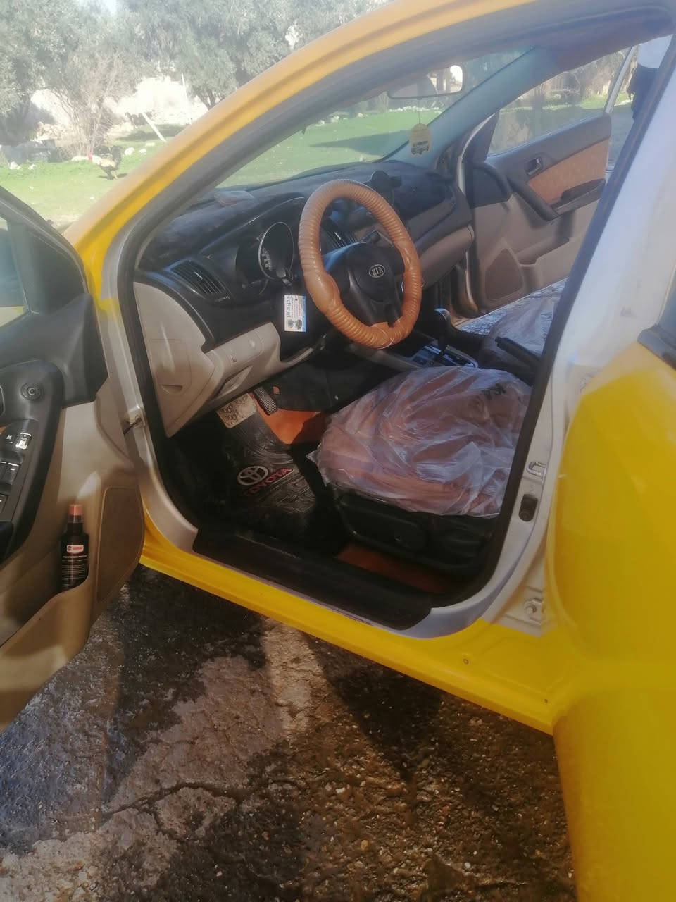 للبيع كيا فورتي 2010 كوري
محرك 16 المرغوب ومامفتوح 
 رقم نينوى الماني تحويل ثاني يوم
كابون بانزين تبريد تدفيه بي طخات مكانات بصيطه
السعر 97 وبي مجال ***********
