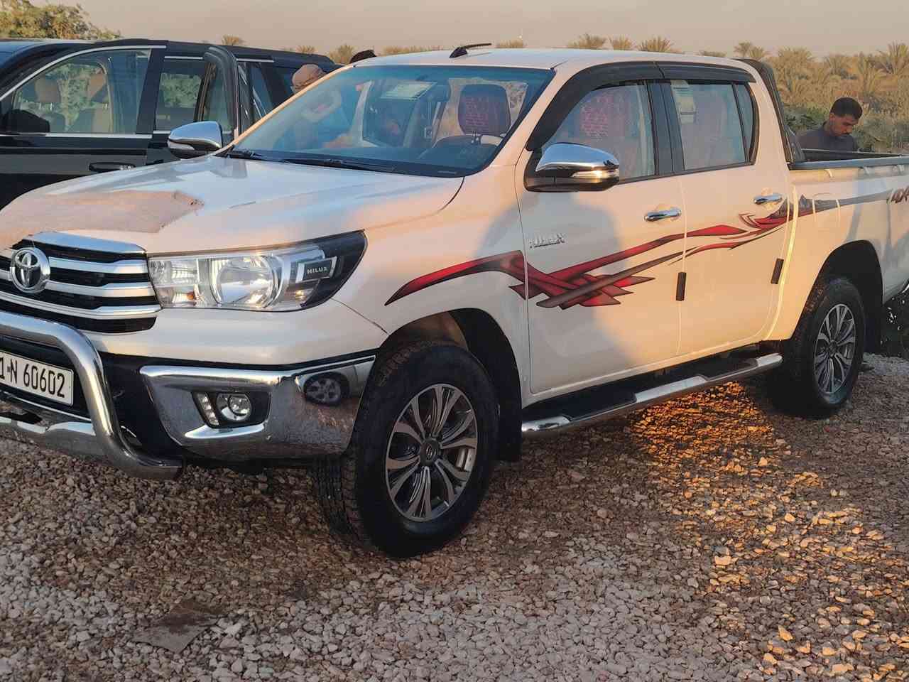 سلام عليكم تيوتا هايلوكس 2017 سعودي عالي فور ويل سيارة احلئ من صور كفالة ماشية 160 الف
اوتوماتيك سيارة بصمة وحساس واشاير بلمري
سعر 268 وبيه مجال مكانها نجف مشخاب 
*********** موجود واتساب
