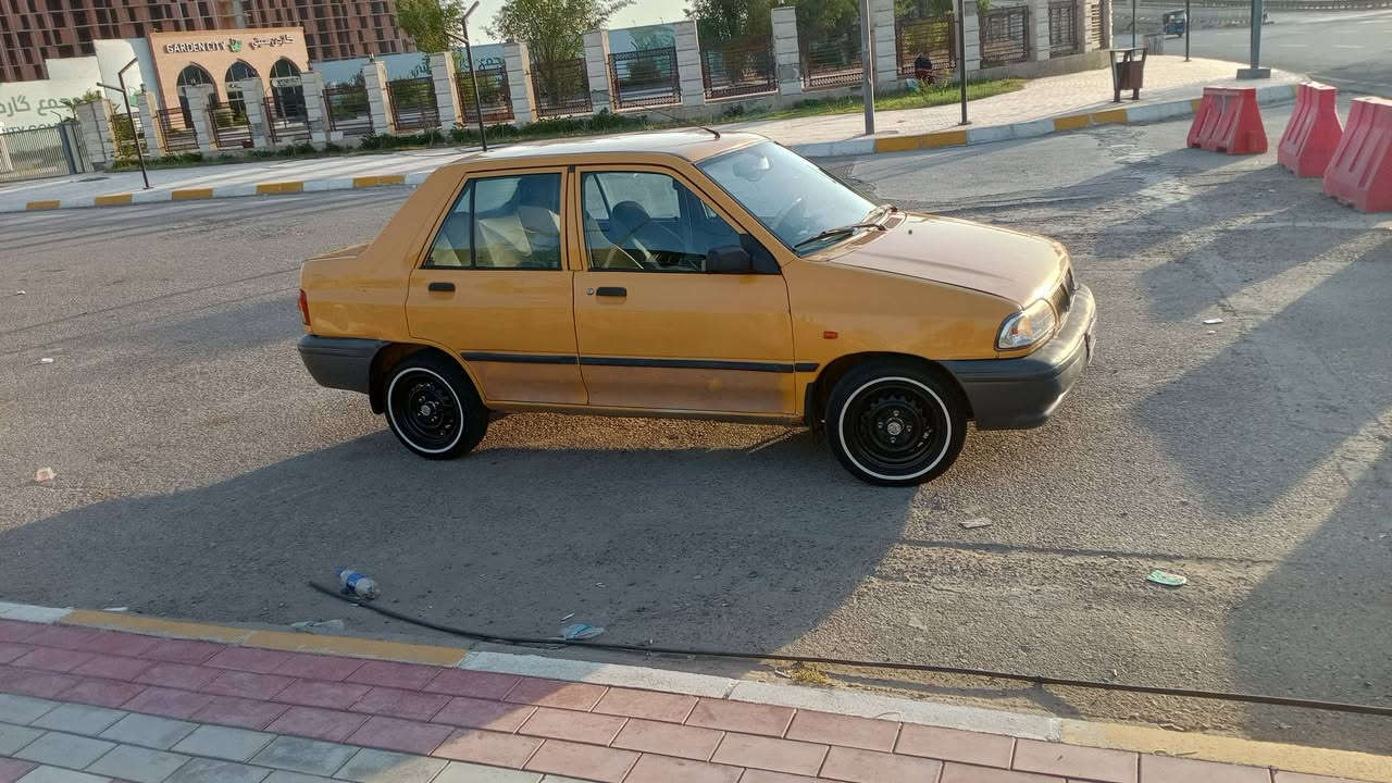 السلام عليكم سايبا ٢٠١٥ نضيف السياره على ايدي بيها خيط تبخير خفيف جدا العنوان بغداد الحرية 
***********
