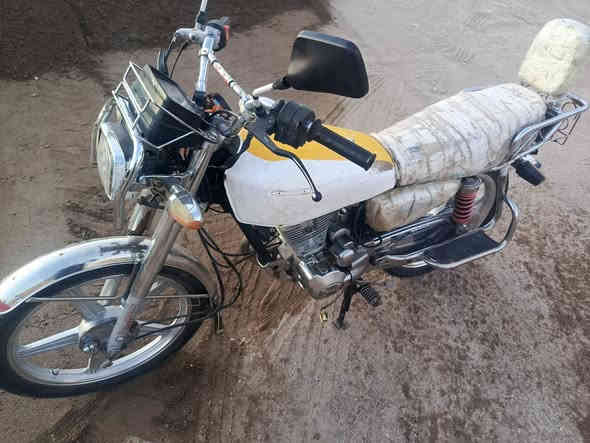 دارجة موديل ٢٠ كلش نضيفة انضف من صور
اوراق موجودة مكينه ناعمة 
مكاني خالص هبهب 
***********
