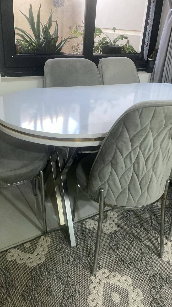 ميز طعام ٦ كراسي كونسول توصى يجنن 
السعر ٤٠٠


**إذا كنت صاحب هذا الإعلان وتريد حذفه لأي سبب، رجاءا أرسل رسالة إلى الدعم الفني**