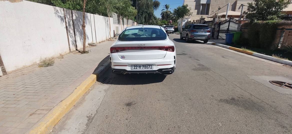 السلام وعليكم للبيع k5 خليجي ٢٠٢٣
لون أبيض 
بصمة وتشغيل عن بعد 
حساسات أمامي وخلفي
كاميرا دوارة
محرك ٢٠٠٠ دوش المرغوب 
رقم اربيل باسمي 
صندوق ذكي عنده الاقتراب 
مود درايف 5 وضعيات 
ويل ١٧ كروم 
تحكم ستيرن 
نظام ترحيب 
ماشية ٢٨ ألف 
السيارة مكفولة 
مكانه بغداد الكرخ 
السعر ٢٠٥ وبي مجال بسيط 
الاتصال ***********
