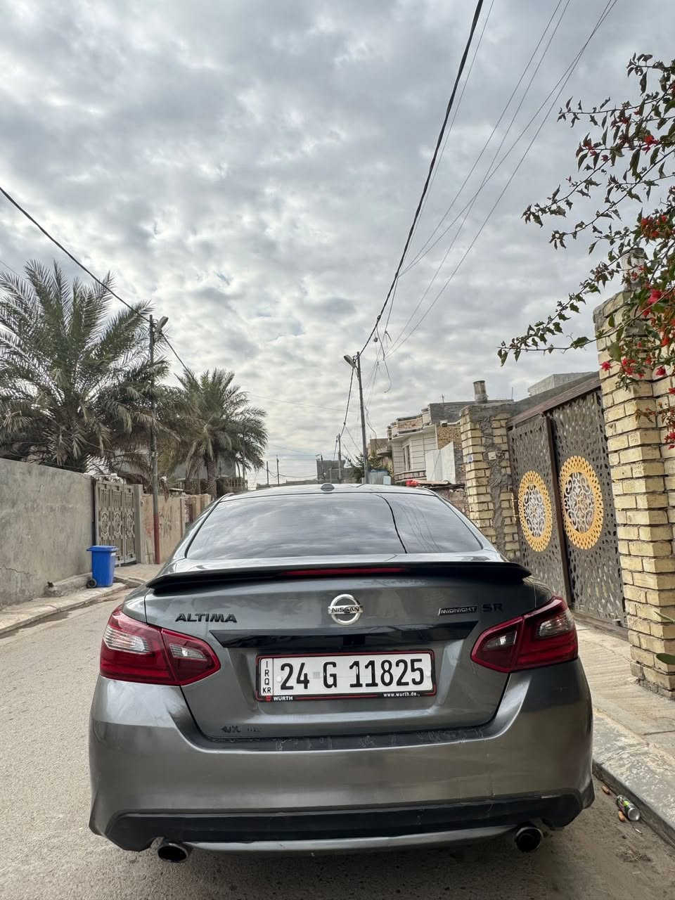 السلام عليكم التيما للبيع موديل 2018 وارد امريكي باسمي رقم دهوك الدولي ماشيه ٨٩ الف ميل فقط بيها صبغ ثلاث قطع جاملغين الامامي وبنيد السياره حلوه وكاعده مال جناي مناقصها اي شي صدر امامي خلفي حداديه كلها بحاله ممتازه السياره فئه ال sr مواصفات ال sr معروفه شاشه كامره قفل مركزي شفتات بالستيرن  بصمه  كشنات جلد كشن كهرباء ابواب بصمه دخول ذكي 
سعر السياره 113 ورقه وبيها مجال 
مكان السياره الانبار الفلوجه 
للاستفسار
 ***********
