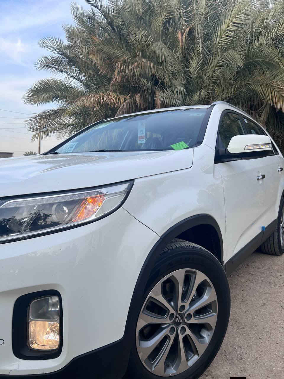 السلام عليكم كيا سورنتو ٢٠١٤خليجي  ماشيه ١٥٢ كيلوو حقيقي مكفوله قطره صبغ مابيهه بيهه شخط بل باب وموضح بل صور محرك ٤ سلندر تحويل مباشر
موصفات٠٠
1, حساس امامي خلفي 
2, انضمه قياده +تحكم استيرن
3,سبعه راكب 
4, ثلاثه قطع تبريد
5, محرك ٢٤٠٠ اربعه سلندر
6,ميكانيك وحداديه مكفووله
7,تخم. تاير جديد 
المعرفه. السعر الاتصال  رقم الهاتف
*********** ,***********
العنوان بغداد جسر ديالى الجديد قرب مجمع. النفطي
