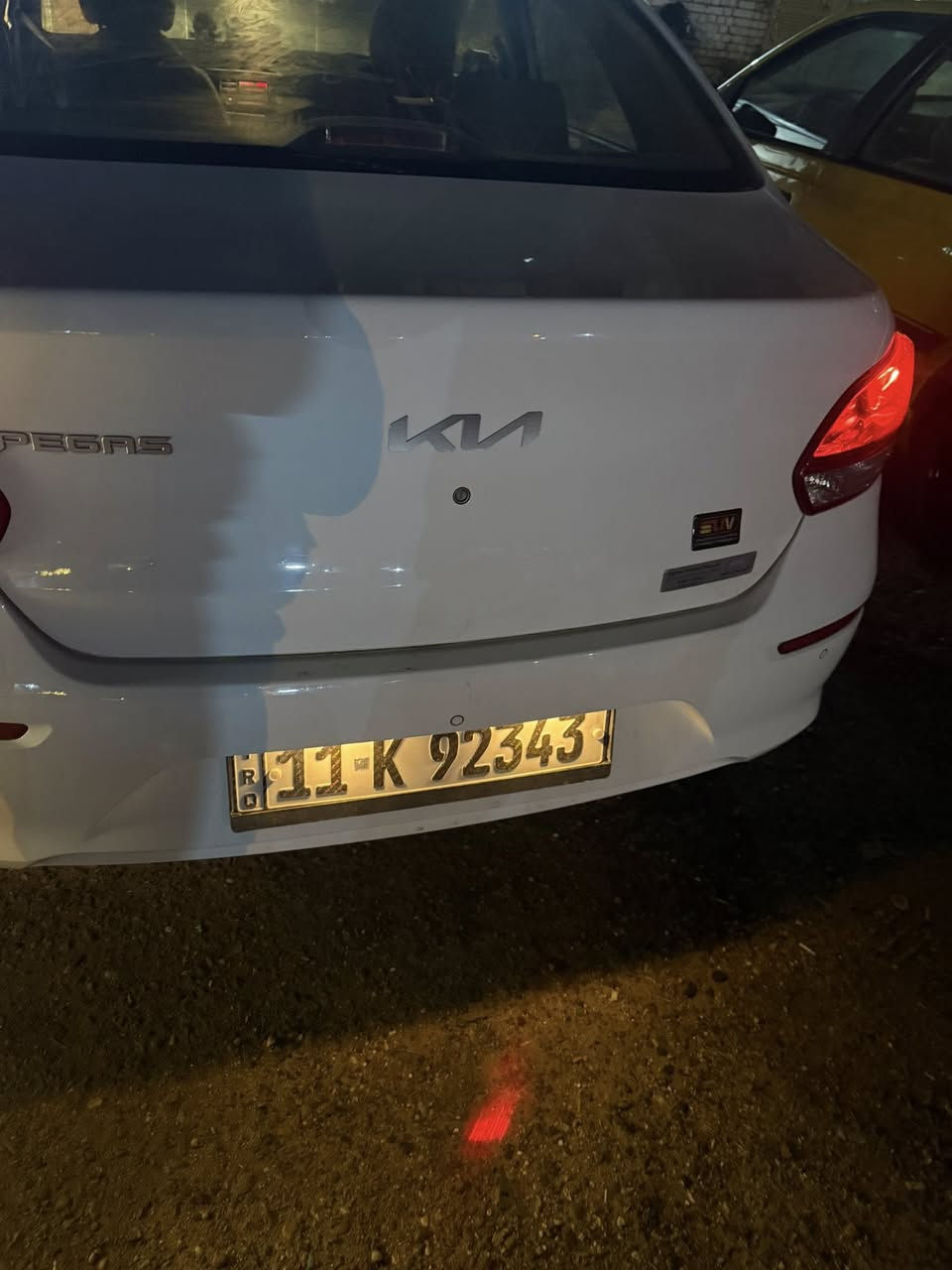 سلام عليكم شباب بنات  عندي سيارة كية بيجاس موديل 25 ماشية 10 آلاف كبالكم بل صورة كلشي موضح اخوان الي مو شراي لا ينتصل الرقم ***********  بي واتساب 
ونتصال 
اخوان السعر 128  وبيه مجال قليل حك الجية

