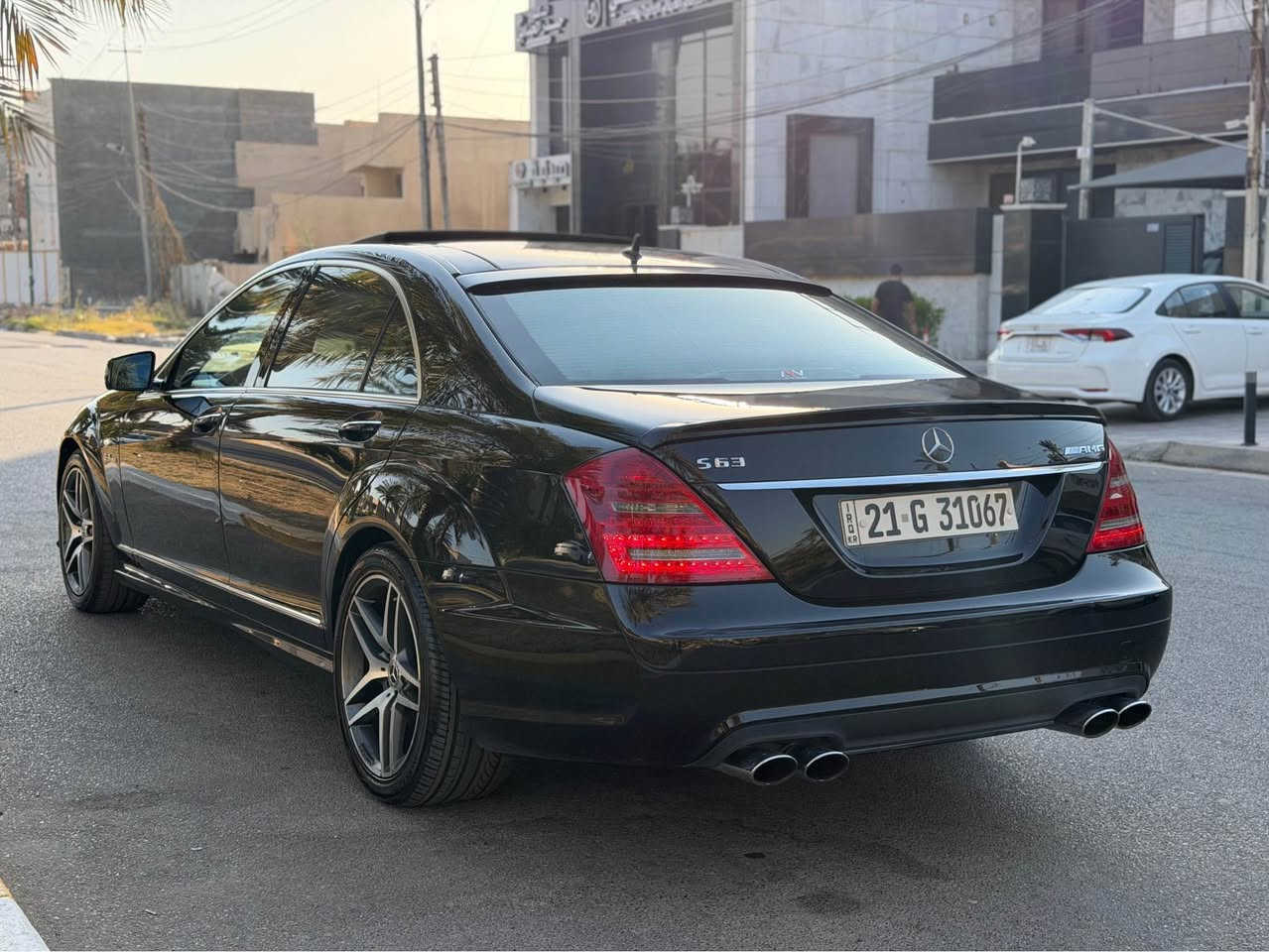 مرسيدس S63 موديل 2007 وارد يابان كفاله عامه بدون صبغ بدون تبديل 
السياره AMG اصل وبيها نصبه تخبل
رقم سليمانيه الجديد 
ماشيه 93 الف كيلو
السياره جاهزه بدون اي نقص وكل اوبشناتها شغالة
وبدون اي مسج
كشنات 4 كهرباء وخزن وتبريد وتدفئة 
بيبان شفط
جنطه كهرباء
ناضور ليلي كروز سرعه
دبلات هيدروليك شغاله 
تحكم ستيرن كأمره خلفيه 
حساسات امامي وخلفي
حداديه امامي وخلفي جديده 
تخم تاير جديد ستوني شاده
مكينه وكير جدد 
كهربائيات كله شغاله وبدون نقص
تجاوي كهرباء كشنات مساج
بصمة أبواب 4 دخول ذكي
گزوز AMG وبيها صوت يخبل رعب بلاد
فجوج بريك AMG 
وبعد هواي بيها مواصفات 
السعر225 وبيها مجال بسيط جدا 
مكاني بغداد السيديه 
*********** بغداد, العراق
