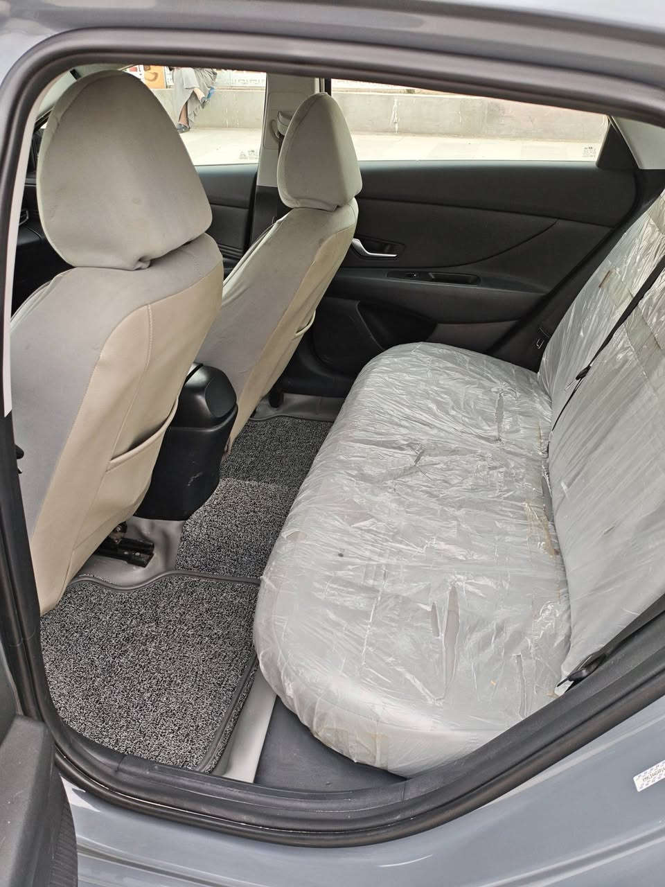 النتره ٢٣  امريكي حادثها بس دعاميه صور الحادث مرفوقه .وبيها طخات بسيه بدون صبغ  السعر ١٥٥  
بغداد حره بسمي  

عنوان ناصريه ***********
