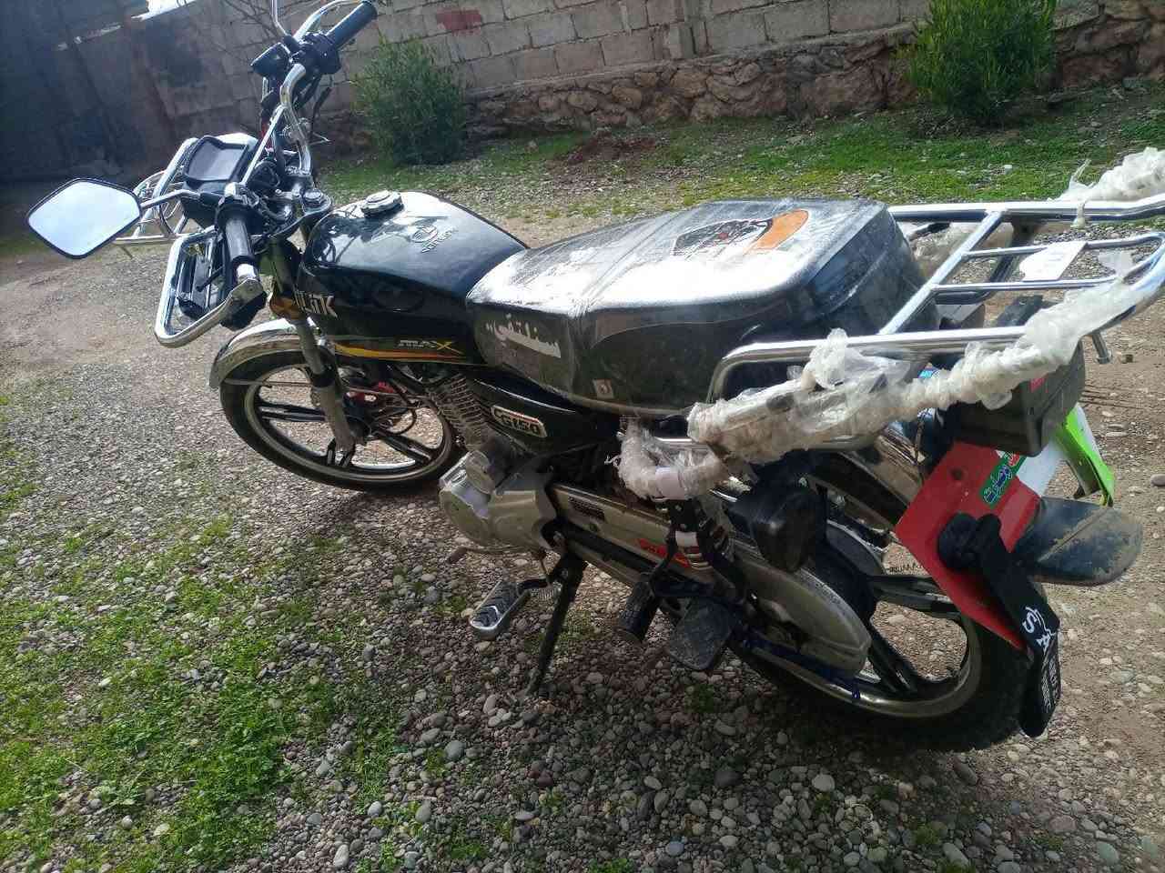 السلام عليكم 
موطور سيفان 2024 محرك ما مفتح فول مواصفات منفيس موجود 
باقي تفاصيل اتصل ***********
