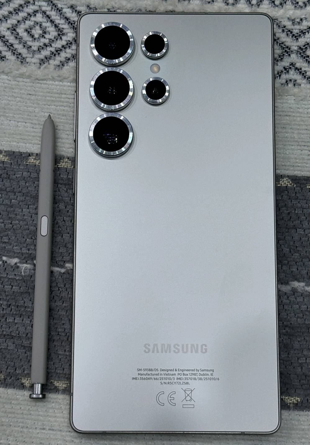  S25 ultra
ذاكرة ٥١٢ / ١٢
بطارية ٥٠٠٠ 
دبل خط
وبي بطاقه ضمان مال سامسونك وضمان شركة الشريك
الجهاز نظيف جدا جدا ومكفول من كلشي
للبيع او المراوس بايفون 16 او 17 