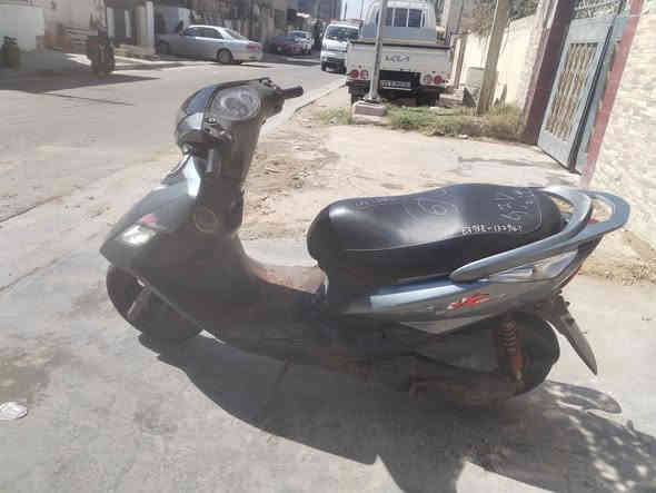 السلام عليكم دراجه ثلعب كبل شهر نازله من الرمبه كامله من كلشي اريد بس اكلج خلفي يرادله تبديل اريده مراوس دراجه بريز *********** وبي واتساب
