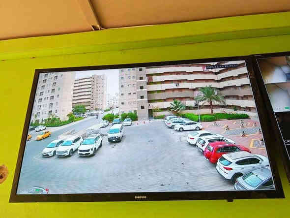 يوماً ما سأجلس وأهنئ نفسي، وأبتسم وأقول أنه كان صعباً لكنني فعلتها.
تم ربط وتاسيس 26 كامرة  لاحدى عمارات مجمع بسماية نوع Dahua دقة  5mpixcell .2 mpixcell  وكان توزيع الكامرات حسب مطلب ساكني العمارة
وان شاء الله القادم افضل واجمل ...
للاستفسار الاتصال على الرقم التالي
***********.   م.اسامة العقابي 
‏‪‏‪***********‬
*********** رياض الخزعلي
***********  نور
#الجميع
https://www.facebook.com/القبس-للديكورات-وكامرات-المراقبة-101845971499779/
