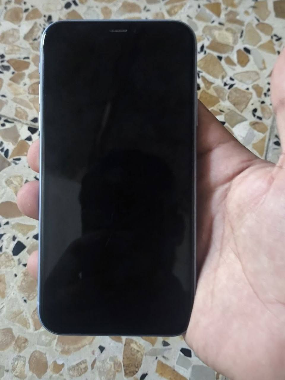 ايفون xr سعر 200 وبي مجال نظافة 98%
ذاكرة 128 نموذج A امريكي نظيف ما مبدل بيه اي قطعه نظافة شركة بطارية 76 وتر بروف  
***********
