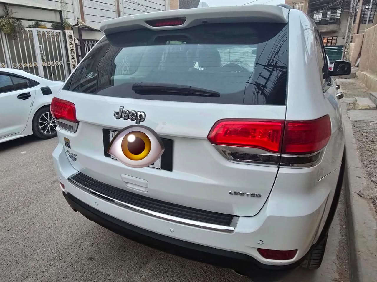 السلام عليكم أخواني الكرام 
للبيع ان شاءالله و اعتذر عن المراوس 
JEEP LIMITED GRAND 2019
جيب كراند شيروكي ليمتد واحد على واحد و خليجية و كفاله عامة من الفتح و التبديل 
رقم بغداد الدولي  
السيارة فول مواصفات 
دخول و تشغيل ذكي 
 محرك 6 سلندر كفالة من الفتح و التصليح للمحرك و الكير 
صدر امامي و خلفي بلادي جديد 
تبريد ثلج امامي خلفي 
ماشية ١٠٠ الف ميل
ماوس لوضعيات القيادة 
كشافات امامية 
يدات ابواب نيكل 
ويل كب فراشة مع مرايا قابلة للطي كهربائية
رادار امامي مع مانع تصادم . 
تحديد مسار و تحذير النقطة عمياء
مع شفتات بالستيرن
كاميرا خلفية مع حساسات 
بانوراما و داخل بيجي مع الصاج الملكي كراسي جلد مع كهرباء و تدفئة تبريد
 تشغيل عن بعد و جنطة كهرباء 
كراسي ذاكره و ليد امامي خلفي و محدد سرعة . 
اوتو ستوب مع نظام التشغيل والاطفاء الاوتوماتيكي .
باقي تفاصيل السيارة واضحة بالصور المرفقة
السعر ٢٥٥ ورقة قابل للتفاوض بعد المعاينة و فحص السيارة في اي سونار يعجبك
مكان السيارة الجادرية او السيدية
هاتف: سيم كارت مع واتس اب

***********
