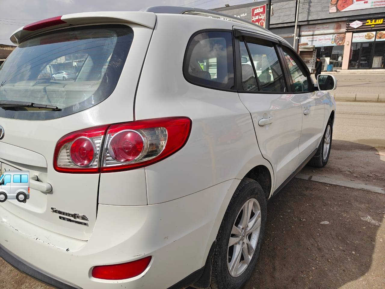 سلام عليكم سياره سورنتو البيع 2012  كفال عامه رقم بغداد سياره كير مكينه حداديه كله جديد تبريد ثلج سياره مكان سياره ميسان العماره فقط بس انتصال مامتواجد على الفيس  ***********
