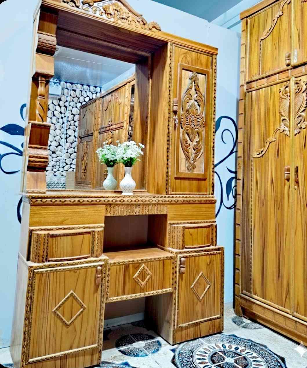 غرفة اخشاب صاج ام السته طابقين ام المسرح موديل حديث استخدام قليل غرفه فول زاويه كنتوريه ملحق دوشمه وترتيب للبيع الديوانيه اتصال ***********
