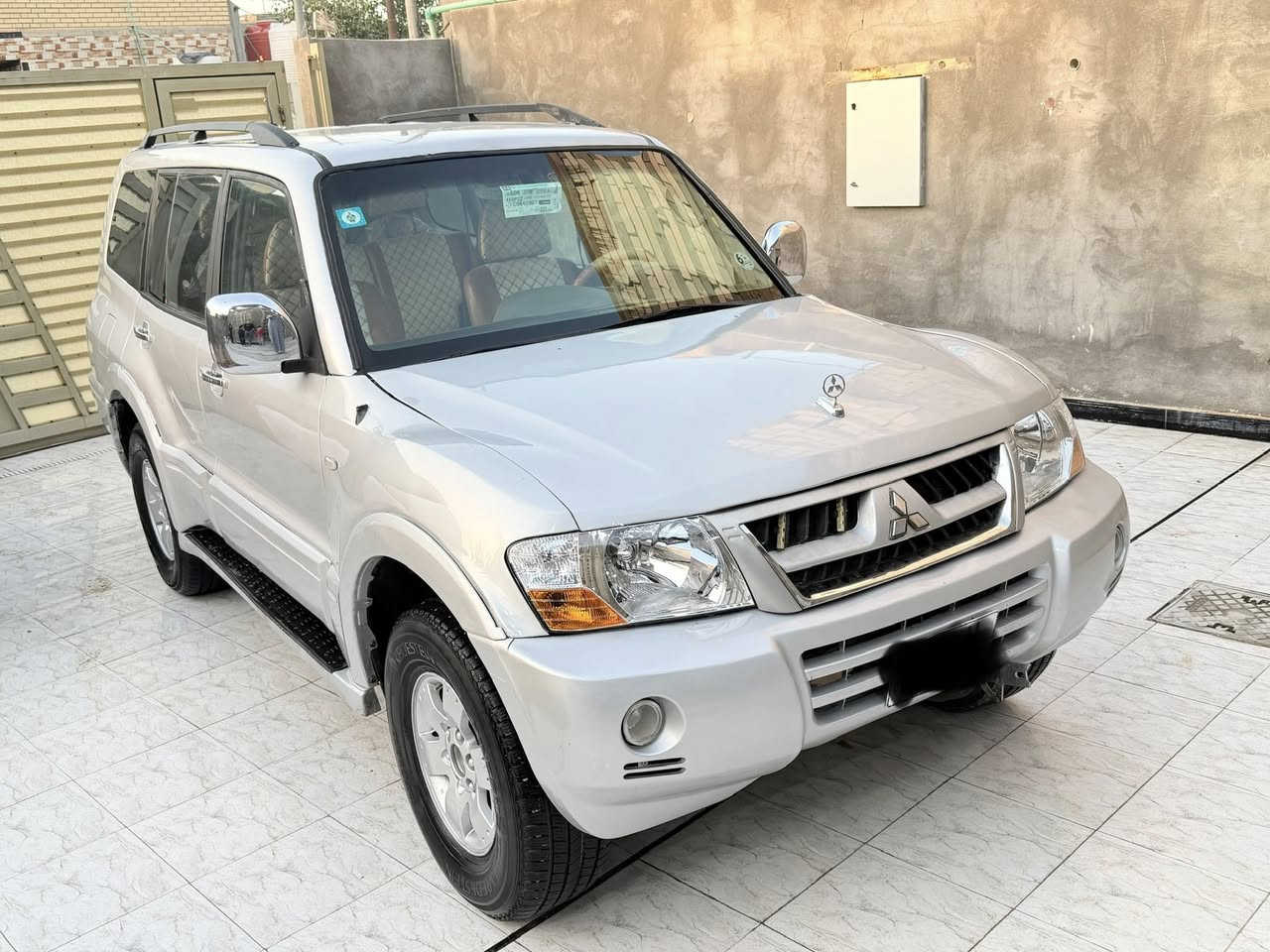 للبيع سيارة باجيرو كفاله عامه رقم بغداد دولي جديد سياره كفاله من الضربه و الكص و النقل و العيب و لمكينه و لكير فيفيتي مكفولات حداده توب طخم تاير جديد سياره جديده و سعرها ٧٥ ورقه  الشراي يتصل *********** مكان سياره بصرة زبير مجلة العرب يم جامع حجي طوينه
