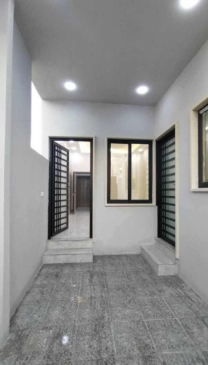 دار للبيع بيارمجه الشرقيه الثانيه حي الحريه مساحه 110الدار بناء حديث مامسكون زيرو  نظام دكتات وسبالت وكامرات شرط التحويل طابو الزهور الاتصال ***********اسياسيل 
***********كورك 
أبو عبدالله التفاصيل بالصور
