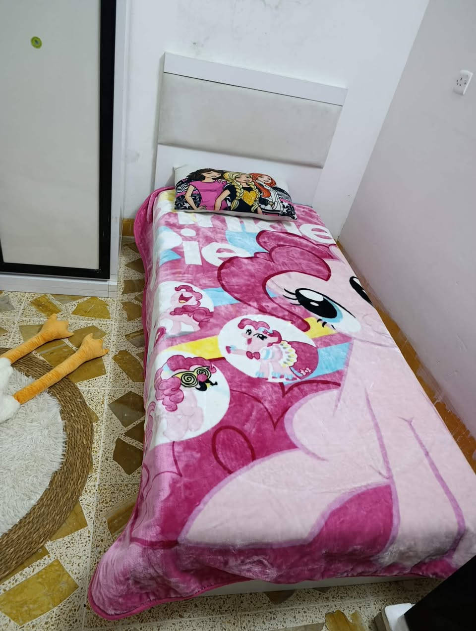 للبيع غرفه نوم بدون قنصور  جديده السعر 130


**إذا كنت صاحب هذا الإعلان وتريد حذفه لأي سبب، رجاءا أرسل رسالة إلى الدعم الفني**