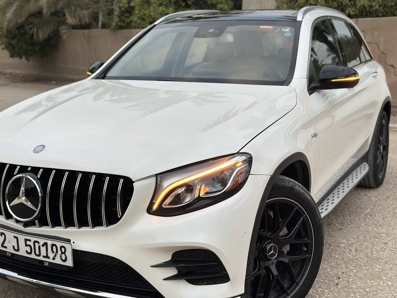 السلام عليكم 
للبيع او مراوس حسب القناعة
مارسدس لون ابيض
‏GLC300 AMG 
موديل 2017
فول الفول – وارد أمريكي
 الحادث صبغ بنيد فقط بدون دواخل
مكينه 4سلندر تيربو
بانوراما
 كشنات جلد
دبل ماوس
رادارات
 بصمات اربع ابواب
 خزن ميموري
صندوق شفط
 إنارة مخفية
كشنات كهرباء + تدفئة
كاميرا دواره 
حساسات
وبعد هواي مواصفات
🚗 مرقمة وجاهزة باسمي تريد وكالة تريد تحويل
💰 السعر //225
📞 ***********
#السيارة_جاهزه_وبدون_نقص
