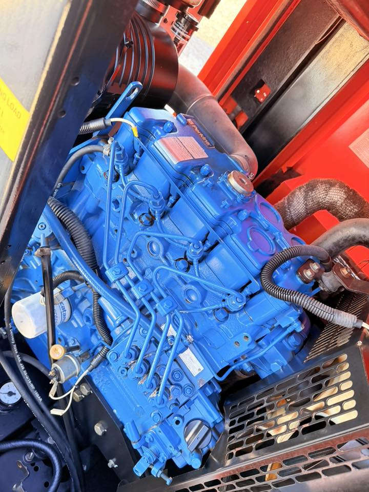 السلام عليكم 

بيركنز إنكليزي أف جي ولسن كاتم 

وارد استرالي غير مستخدم بالعراق 

حجم المحرك 4 بستم بزون 

التوليد لوري سومر فرنسي 22 كيفي ثري فيز

نظام حماية برودكشن حديث إطفاء وتشغيل ذاتي اوتو

ملاحظة المولد على وضع الشركة شرط الفحص والظمآن 

العنوان بإبل ناحية الشوملي للاستفسار *********** 
***********
