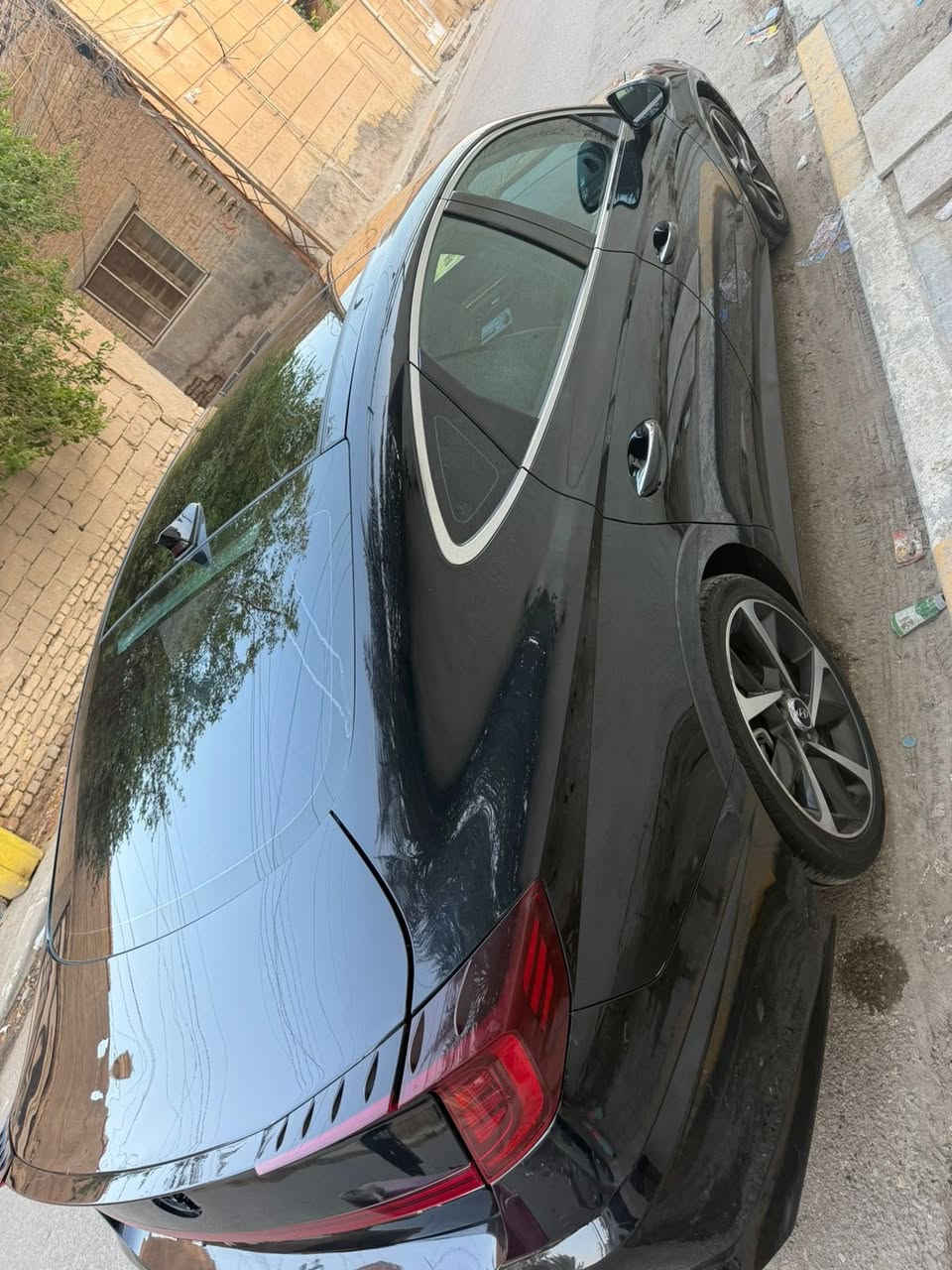 سلام عليكم سوناتا للبيع ٢٠٢٣ بيها حادث خلفي جاملاغات كفاله رقيق صندوق كفاله  فقط مكان سبير رقمي *********** مكاني بصره مشراق جديد. ماشيه ٤٧ السعر ١٦٨
