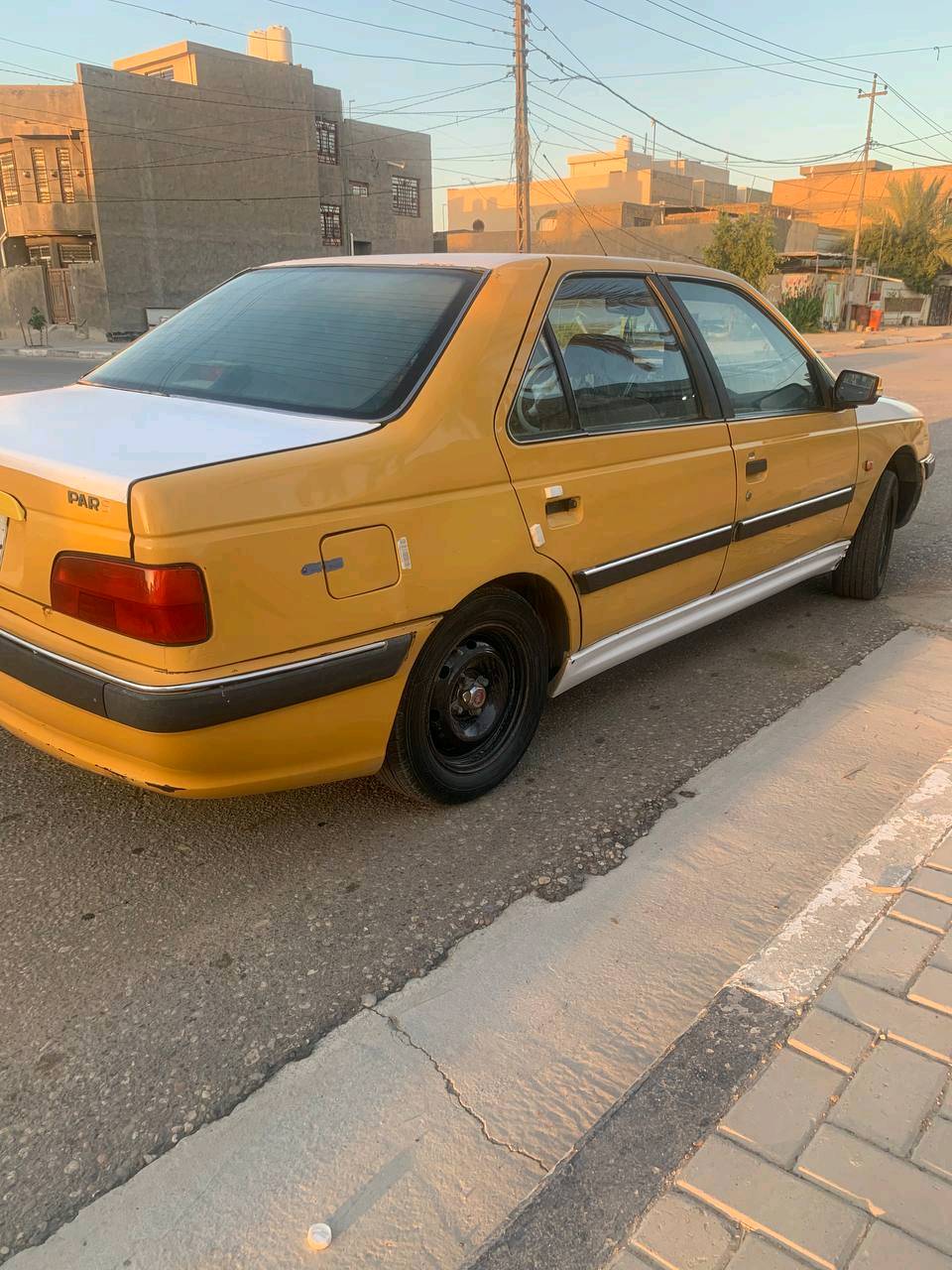 بيجو بارص موديل15 رقم بغداد تخم تاير +تدفئه تبريد كهربائيات كلها شغاله +كبات ستييل 
السعر 40 وبيها مجال مكان السياره كربلاء /الحسينيه