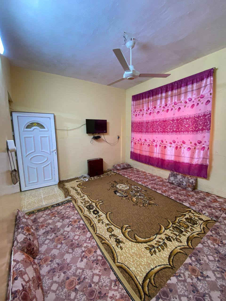 دار للبيع الرشيدية قطاع السادس مساحه 200الاستفسار ***********
