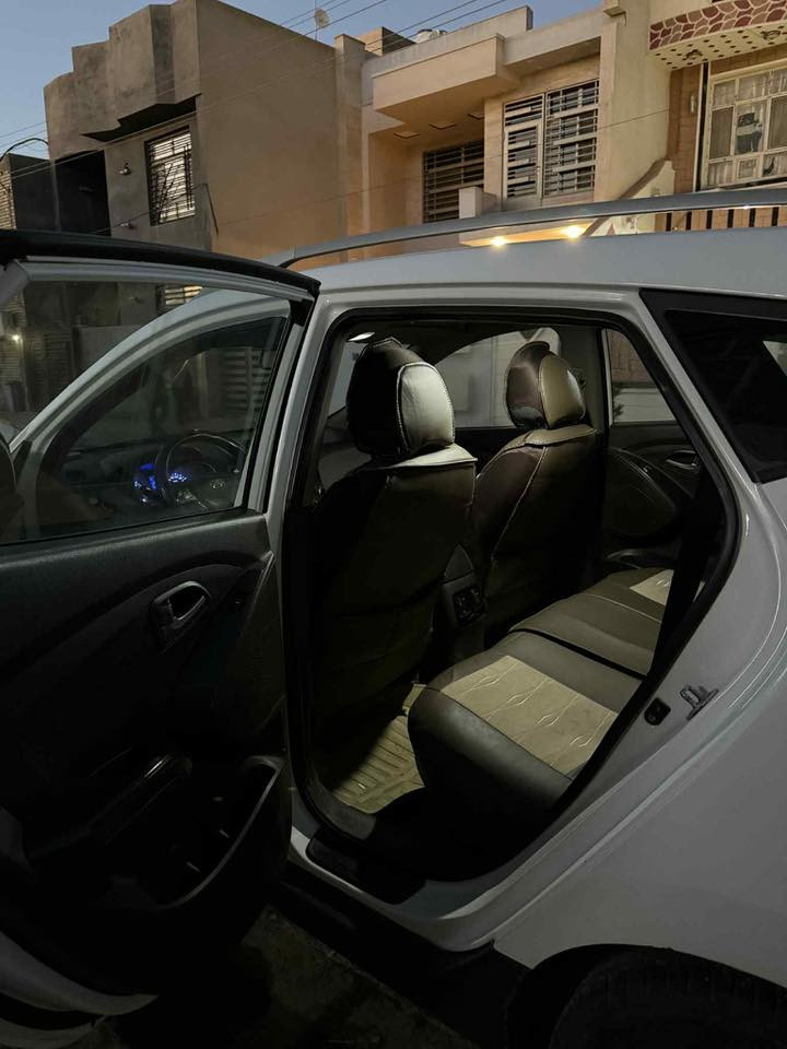 سلام عليكم سيارة توسان للبيع موديل 2015 مكفوله كفاله عامه فول مواصفات وارد خليجي

تبريد فول
كاميرا خلفية
ويل بلادي
بطارية ليثيوم
تخم تاير نظيف
سيارة اقتصادية
حساس خلفي امامي
تبريد خلفي
تحكم ستيرن
شاشة اندرويد

سياره بيها هواي مواصفات ونضيف كلش استعمال بيت ضربتها خفيفة كلش جامبغ خلفي الايسر صبغ + بارد
للتواصل على هذا الرقم
***********
