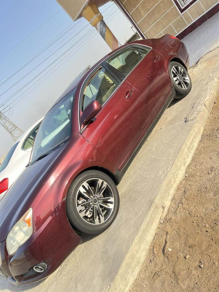 السلام عليكم من رخصة الادمن للبيع تيوتا افلون وارد امريكي موديل 2008 السيارة محرك السيارة3500غرفة السيارة جديدة تبريد تدفئة كلهة شغالة تخم تاير جدد بدون صوت رواجز  بيهة قطعة صبغ جاملغ السايق اثر شخوط فقط جامرلغ واحد الايسر مال السايق السعر118 وبيهة مجال العنوان بغداد سونار مرفق مع الصور 
***********

***********
