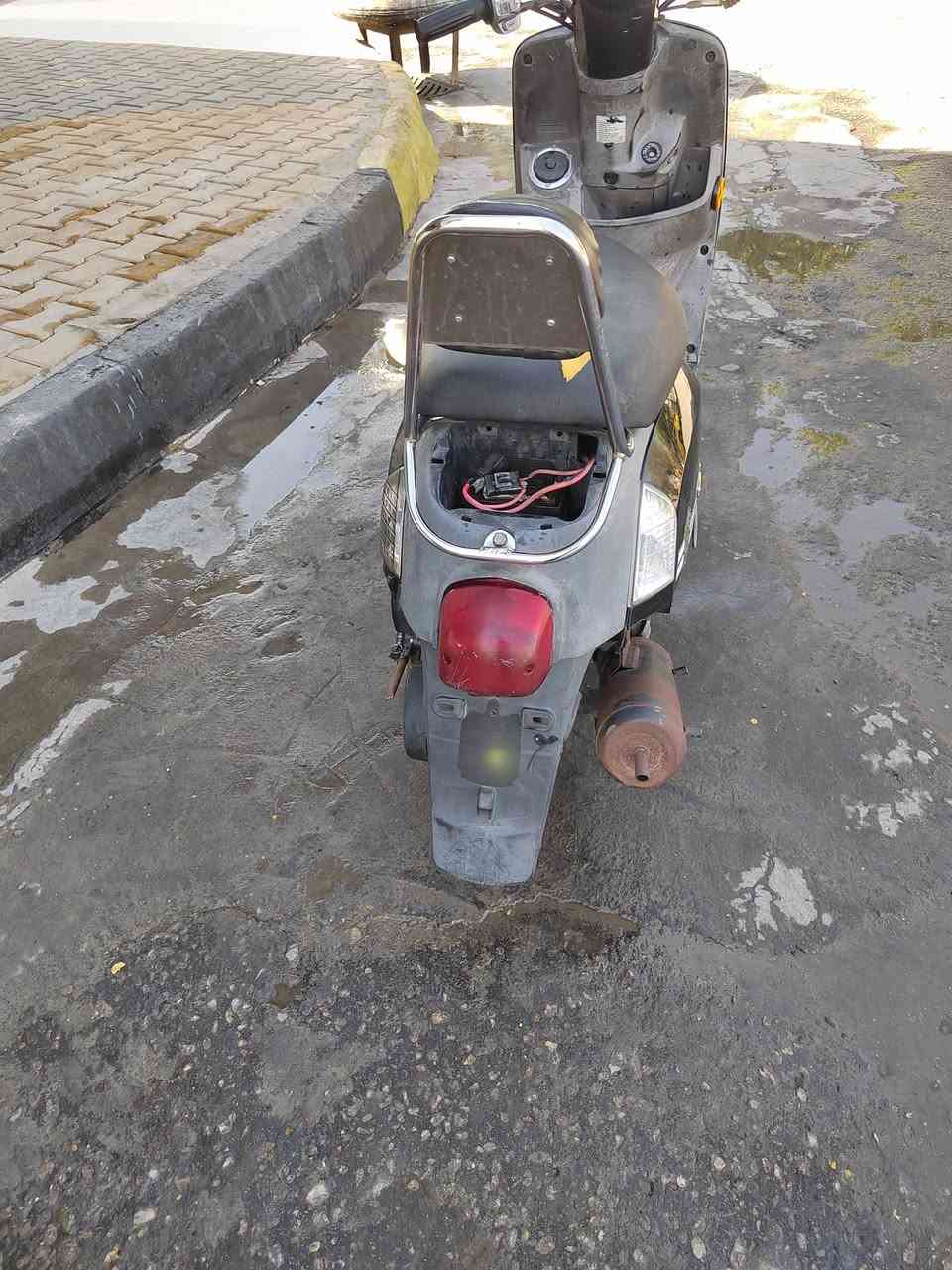 سلام عليكم 
دراجه بوليس 2007 مفتوحه مره وحده  نضيفه الدراجه ناعمه شلعه كهربائيت كله شغاله حلو الدراجه مكاني كربلاء حي الغدير السعر ٦٥٠

***********
