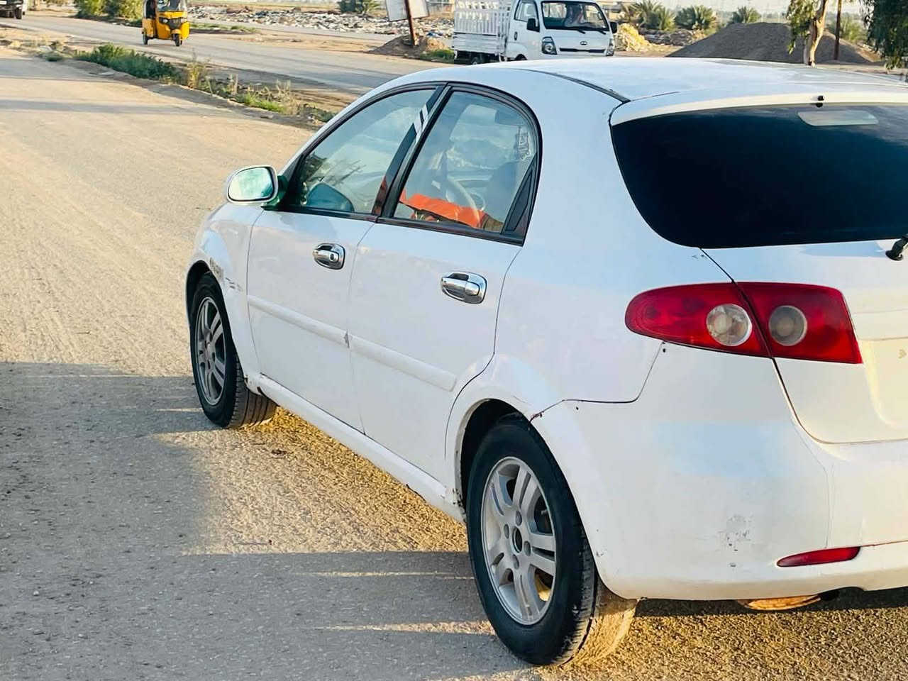 (مكلف بالنشر.)
اوبترا موديل 2006 خليجي اوتوماتيك رقم بابل دولي. 
سياره حلوه جاهزه من كلشي ما بيها نقص.  
مكينه كير جديدات تخم تاير كهربائيات كله جديد. 
بيه طخه بل جاملغ.
(السعر ب 43 وبيه مجال.) مكان السياره بابل القاسم. 
,,,
(( *********** ))
