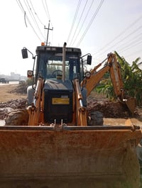 حفاره كيس لبيع موديل 2008 لستفسار اتصل على الرقم 07715213251