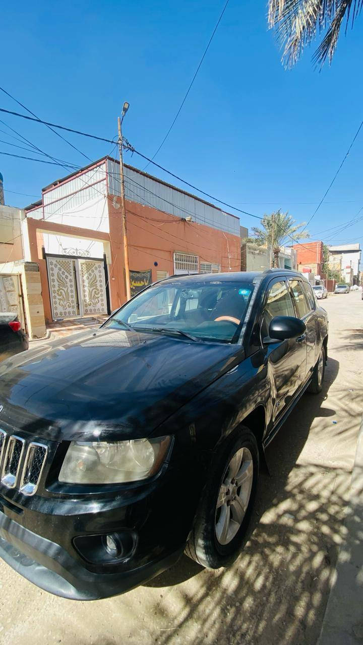 جيب كمباس 2016
مكينه 2400
مكينه وكير كفاله
ماشية 113 الف 
حادثها موضح بالصور
تبريد شغال
رقم سنويه قبل اسبوع مجددهن بأسمي 
سيارة كلش نضيفه
السعر 105
العنوان الديوانية
*********** وتساب
