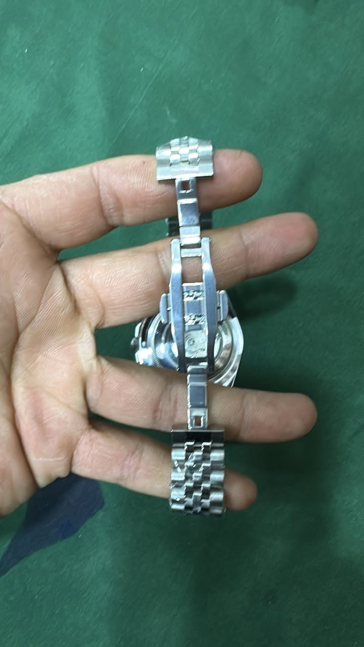 رولكس بيبسي رنك دوار
يم اعلى سعر


**إذا كنت صاحب هذا الإعلان وتريد حذفه لأي سبب، رجاءا أرسل رسالة إلى الدعم الفني**