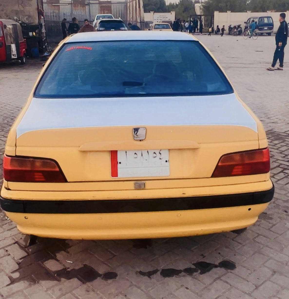 السلام عليكم بيجو بارص 2015 السعر 30 ورقه عليه غرامات 300 الف مكان السياره بغداد مدينه الصدر .. سياره جاهزه اي نقص مابيه كله على البلاد بيه تعمير هلالات المكينه جديده قبل شهرين شديته كير جديد تبريد تايرات كهربائيات مابيه اي نقص سنويه 2028  للاتصال ***********
