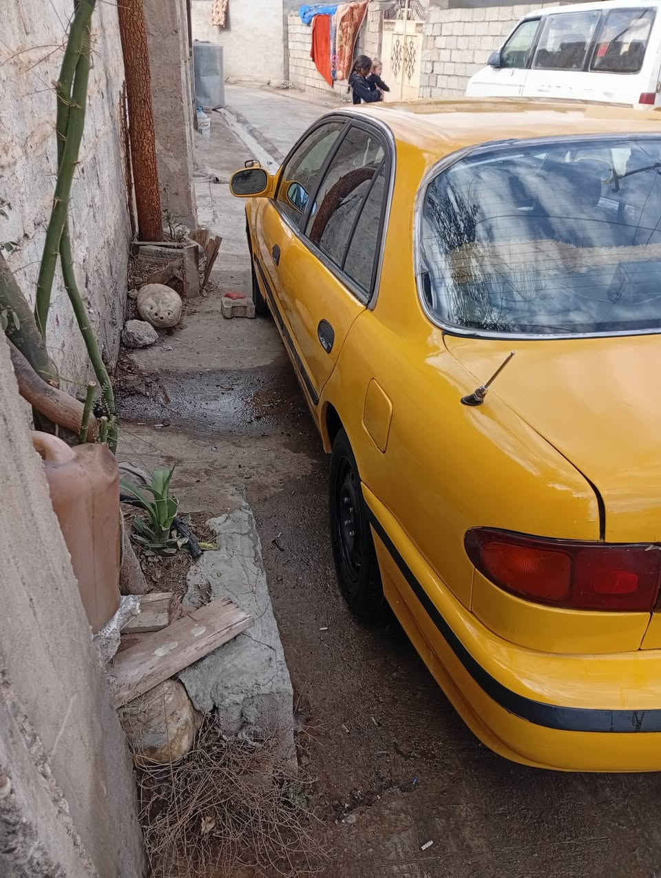 سلام عليكم للبيع او مراوس سونتا 2 موديل 95 بدون ضربه سنويه نافذه 19 تخم تاير جدد صدر امامي خلفي جديد كهربيات كله شغاله تبريد شغال تفه شغاله مسجل شاشه سمعات دمام سياره ربع متريد كبل للشارع السعر 25 وبي مجال بصيط الشراي راسل واتس اب فقط ***********
