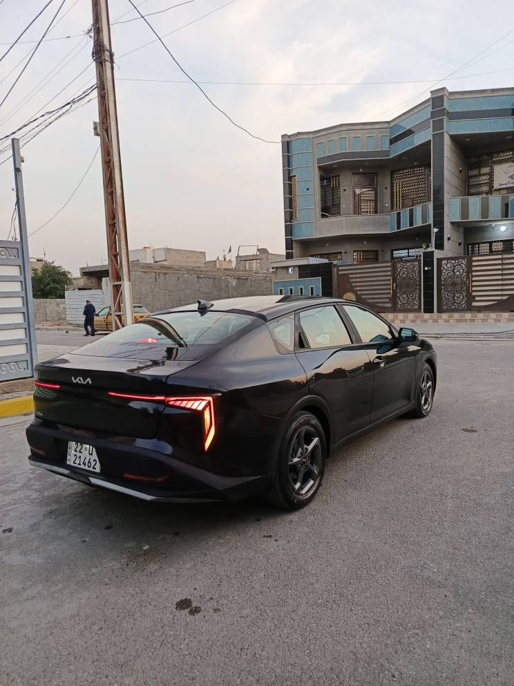 للبيع K4 موديل/ 2025/ دخول جديد 
ترقيم جديد اربيل بئسمي/ وارد امريكي 
حادث خفيف بدون تبديل ليبل واحد
بدون ايرباك بدون دواخل قبغ جنطه صبغ 
ونص جاملغ خلفي صبغ فقط والباقي مكفول شرط الفحص بجم ابلادي شركه 
السياره ماشيه مشي امريكى 9000 فقط 
حجر البيئه رادارات كله ابلادي 
السياره جاهزه وجديده اي نقص مابيه
سنويه اصدر جديد/  2031 
وياها بصمات+ سويج عدد 2  / 🔑🔑
-----------------------------------------------------
مواصفات نص فول/ محرك 2000 دوش
السعر 180 وبيه مجال قليل جدا 
هاتف متوفر وتساب ☎️ *********** / العنوان بغداد الكرخ 

 العنوان بغداد الكرخ 👉 بغداد, العراق
