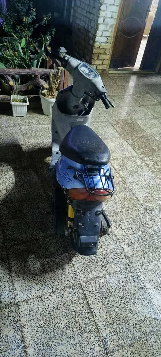 السلام عليكم دراجه بيجي حلوة ومرتبه ما ناقصها اي شي كهربائيّة كلها شغاله اشاير سلف لايت وهندر دراجه كامله وخير من اللهه
مكان كوت سعرها 300 وبيها مجال  ***********
