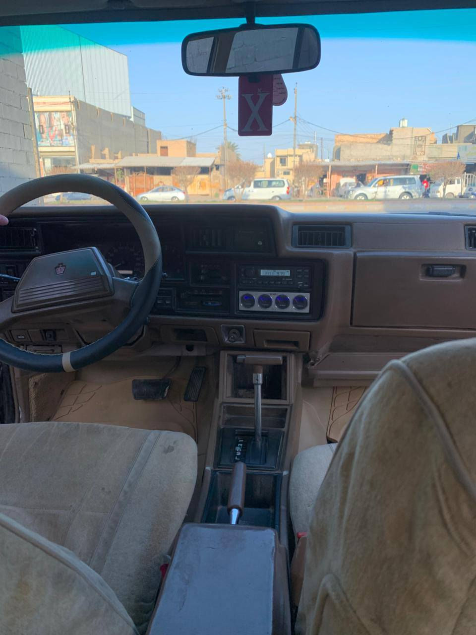 سلام عليكم للبيع سوبر موديل83السياره بلاديه بدون صبغ بس جراد وبيه طخه بل جاملغ الامامي الايمن ومحرك ونجي سياره جاهزه من كلشي رقم انبار بسمي تحويل مباشر السعر50$وبيه مجال بسيط للتواصل***********
العنوان الفلوجه
