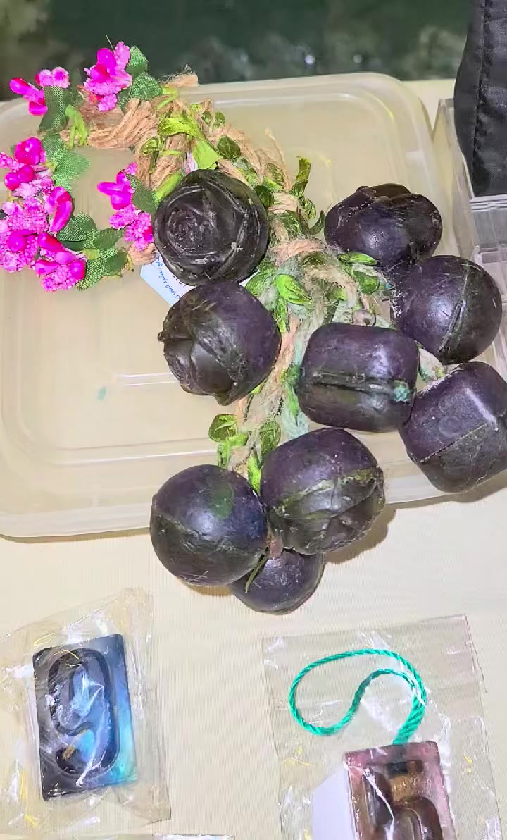 اليكم صابونة البشرة العلاجية مفيدة جدا 🛡

صابونة سوف العجيبة لمعالجة البشرة الدهنية 

صابونة سوف العجيبة لمعالجة البشرة الحساسة 

صابونة سوف العجيبة لمعالجة البشرة فيها الحبوب 

صابونة سوف العجيبة لمعالجة البشرة فيها تشققات 

صابونة سوف العجيبة لمعالجة البشرة فيها تصبغات 

استخدامها امن لكل على البشرة للكل الكبار والصغار🧼

للطلب الاتصال الان وخليك مرتاح بعد الأن 

للاتصال واختيار اقل كمية ٣ قطع كبيرة ووسط وصغيرة 

او اختيار صابون ٦ قطع نص درزن كبيرة ووسط وصغيرة 

او اختيار صابون ١٢ قطعة درزن تشكيلة حلوة كبيرة ووسط وصغيرة 

 0774 667 0618
