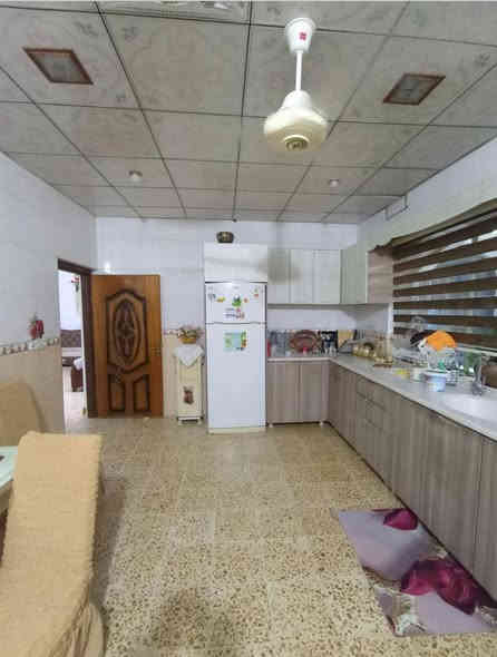 #دارطابوملك صرف ♻️  بأسم شخص واحد 👍🏻👍🏻طابقين بناء كلش نظيف ومرتب 💯💯 مكان مميز قريب من سايدين رئيسي 

        #العراق #کركوك  القادسية الثانية قريب جدا من سايدين المرور القديم 

    #المساحة  ٢٠٠ م  واجهة ١٠م *
   #مواصفات  طابقين سيراميك 🪬وخدمات
 ط1️⃣
 غرفتين نوم 📌 استقبال 📌هول📌 مطبخ 📌مخزن📌درج داخلي وخارجي📌 كراج 📌صحيات داخلي وخارجي 

 ط2️⃣
  غرفتين نوم 📌 مطبخ 📌صحيات 📌 بلكونات 

     💰💰 #السعر        ١٨٧ ملیون  مع  الاثاث ✅

 للاستفسار 📞 ***********✅
مكتب الآمين سايدين المرور القديم قريب من جسر الحصو والرمل✅
