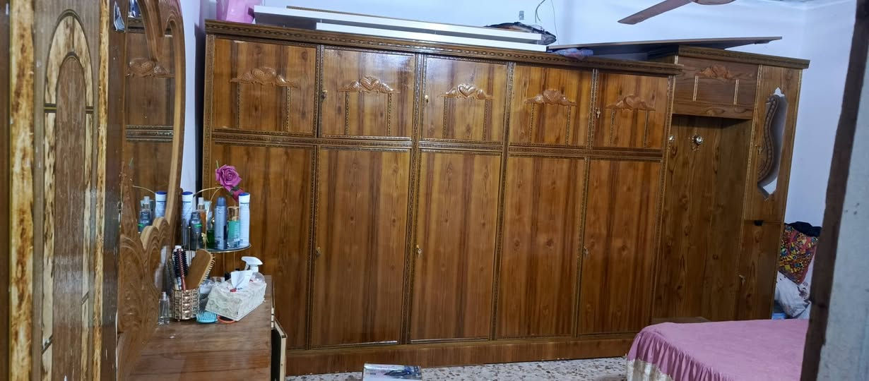 سلام عليكم ورحمة الله وبركاته ها قرفه مآل خشاب للبيع في حي الرحمه شارع عشرين قرب  حوزة الامام الصادق عليه السلام وليريد يتواصل على الرقم التالي ***********
